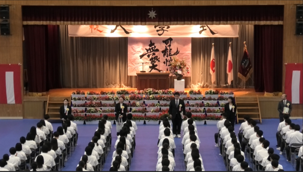 担任発表の様子